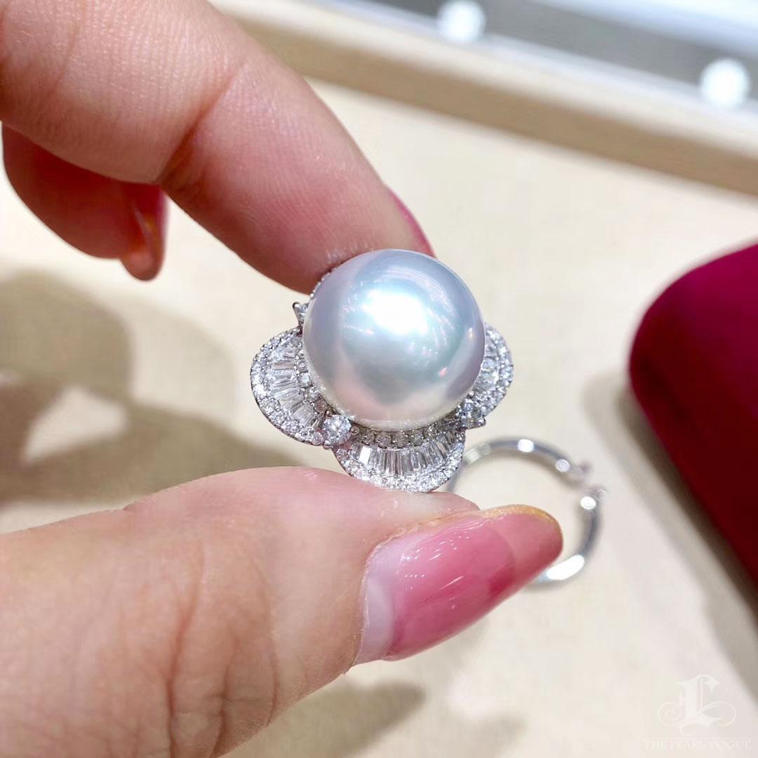 【Crown Radiance】Petal-Edge Diamond South Sea Pearl Convertible Ring Pendant For Sale 4