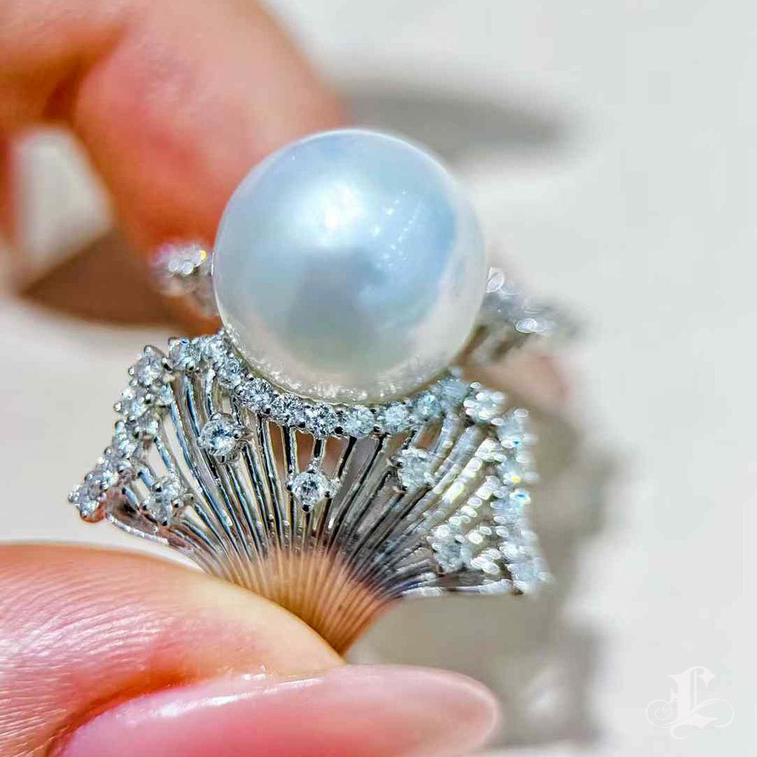 Crown Radiance】Phoenix Feder Südsee Perle & Diamant Ohrringe & Ring Set im Angebot 2