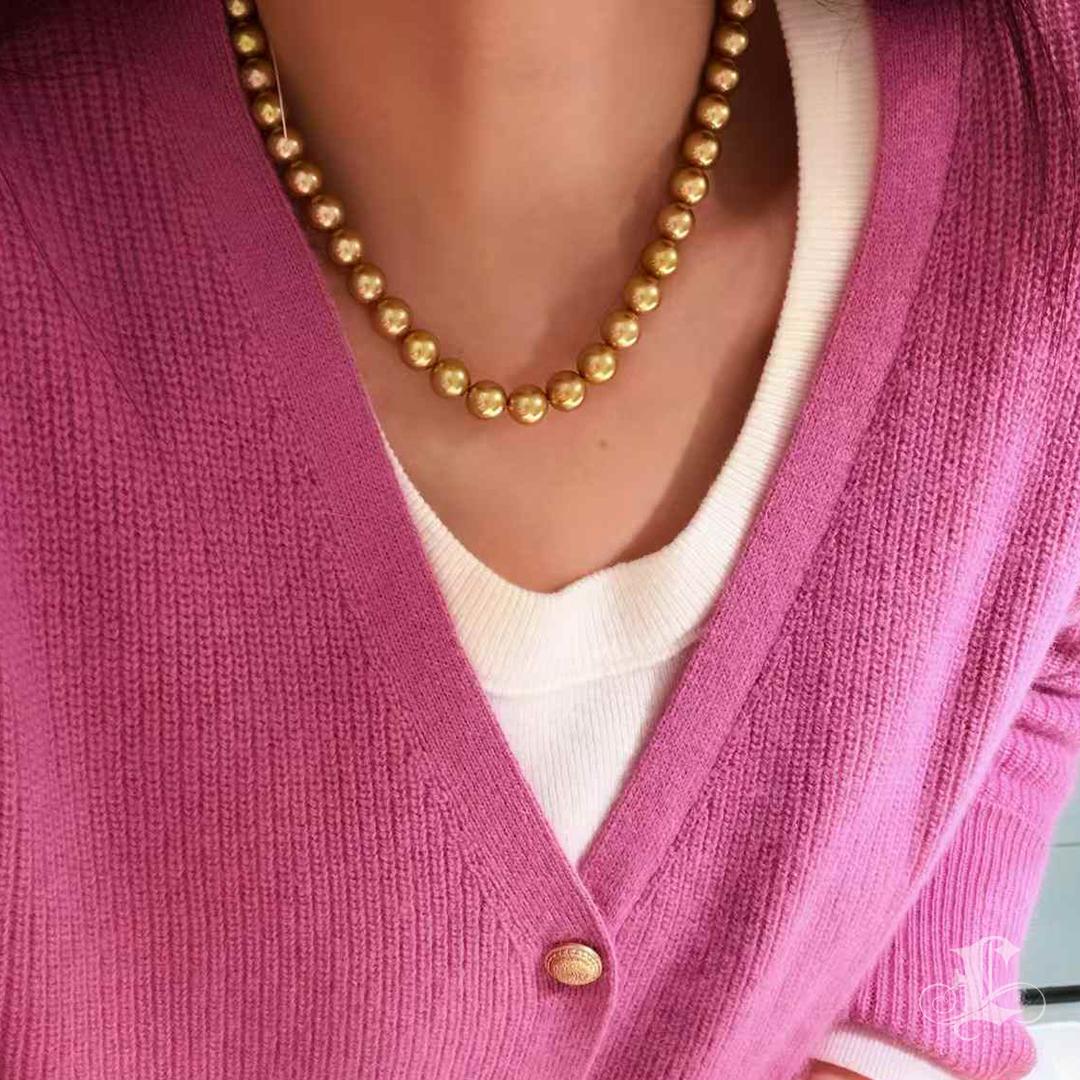 Grezzo Corona Radiosa】 Collana di perle dorate dei mari del sud certificate Imperial Glow in vendita