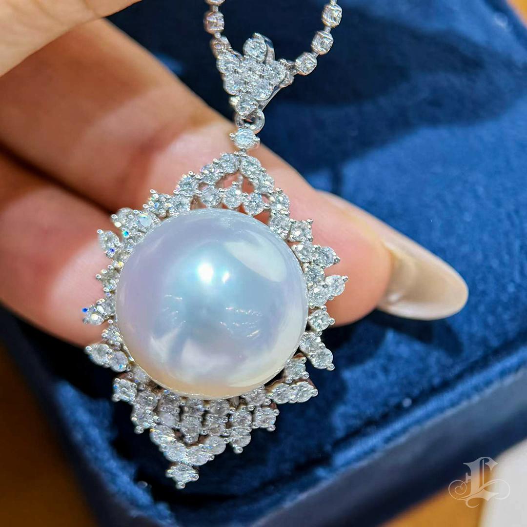 Ciondolo con perle e diamanti dei mari del sud da 16,1 mm con certificazione Phoenix. in vendita 3