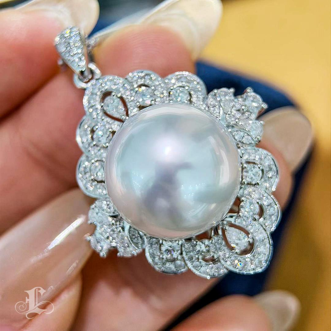 Ciondolo di diamanti con perle dei mari del sud da 16 mm con certificazione Phoenix In condizioni Nuovo in vendita a New York, NY