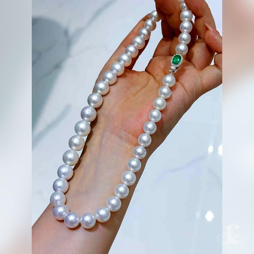 Women's 【Crown Radiance】PSL Phoenix Certified Pearl & Emerald Diamond Clasp Necklace For Sale