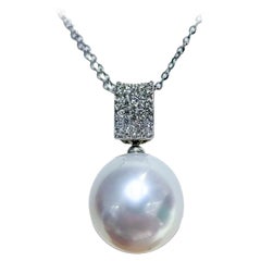 Collana con ciondolo di perle e diamanti Phoenix certificati