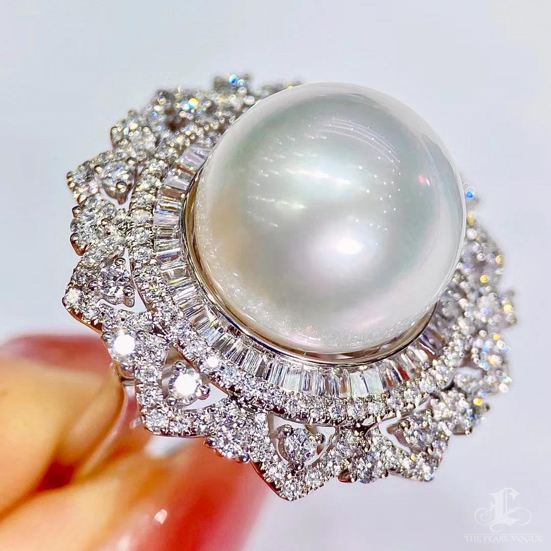 【Crown Radiance】Regal Halo Diamond South Sea Pearl Convertible Ring Pendant For Sale 1