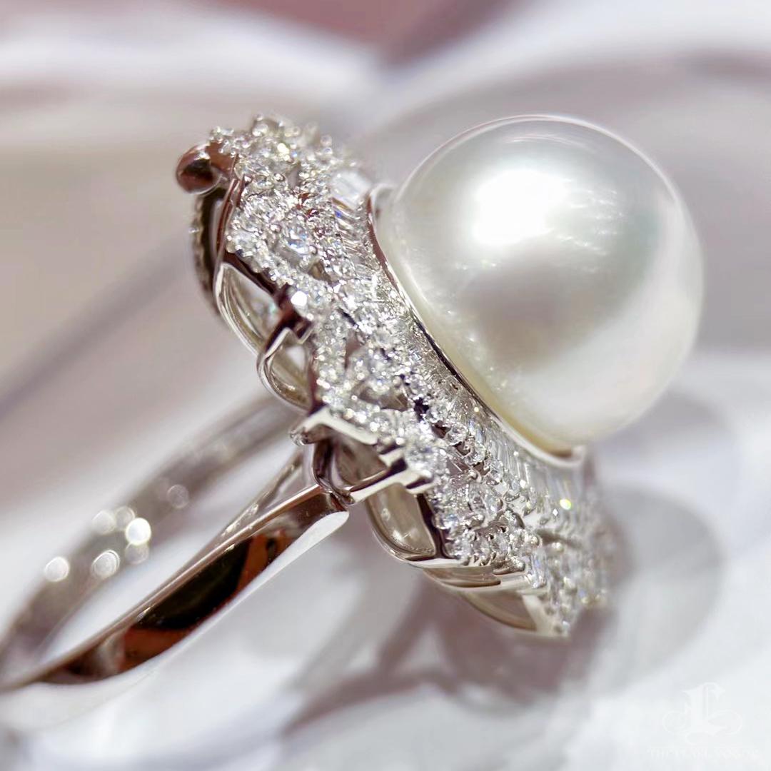 【Crown Radiance】Regal Halo Diamond South Sea Pearl Convertible Ring Pendant For Sale 3