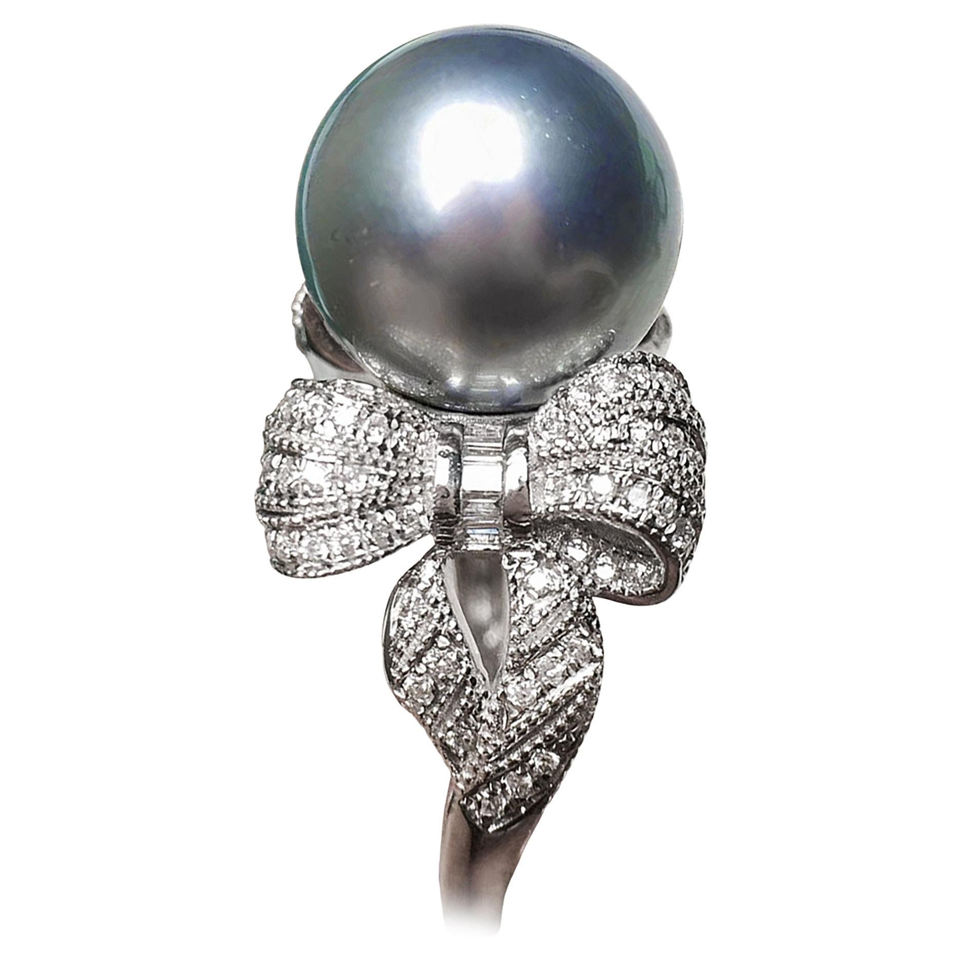 【Crown Radiance】Ribbon Leaf Aurora Tahitian Pearl & Diamond Ring For Sale