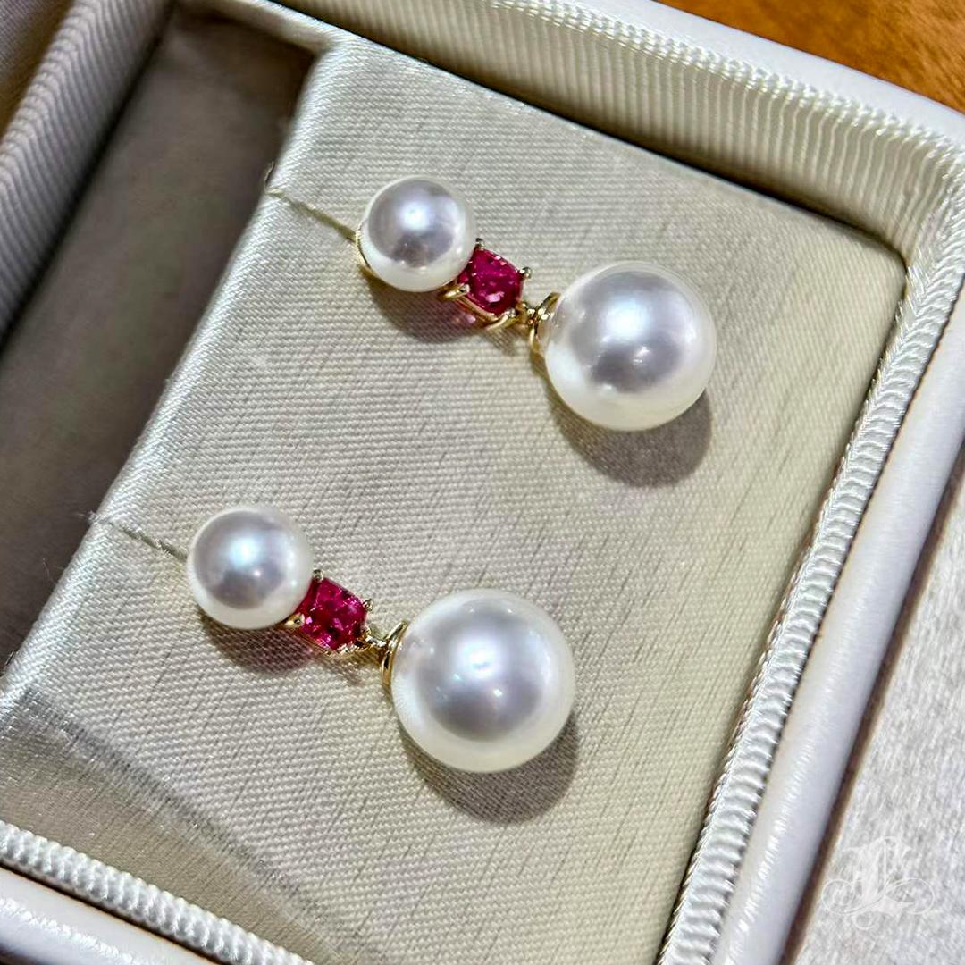 【Crown Radiance】Spinel Glow Boucles d'oreilles en perles d'Akoya et des mers du Sud Pour femmes en vente