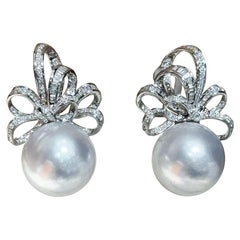 【Lustre Arc】Symphony Bow 16mm Aurora South Sea Pearl Diamond Pendientes