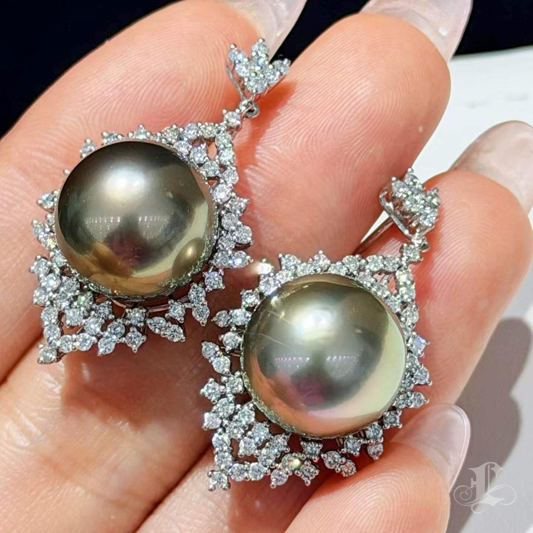 【Crown Radiance】Tahitiperlen-Diamant-Tropfen-Ohrringe Damen im Angebot