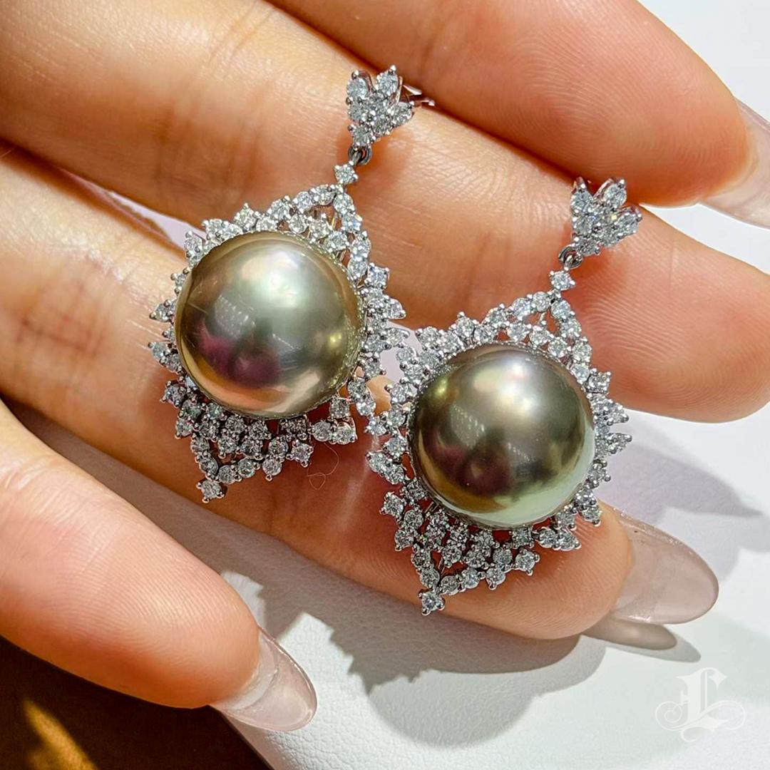 【Crown Radiance】Tahitiperlen-Diamant-Tropfen-Ohrringe im Angebot 2