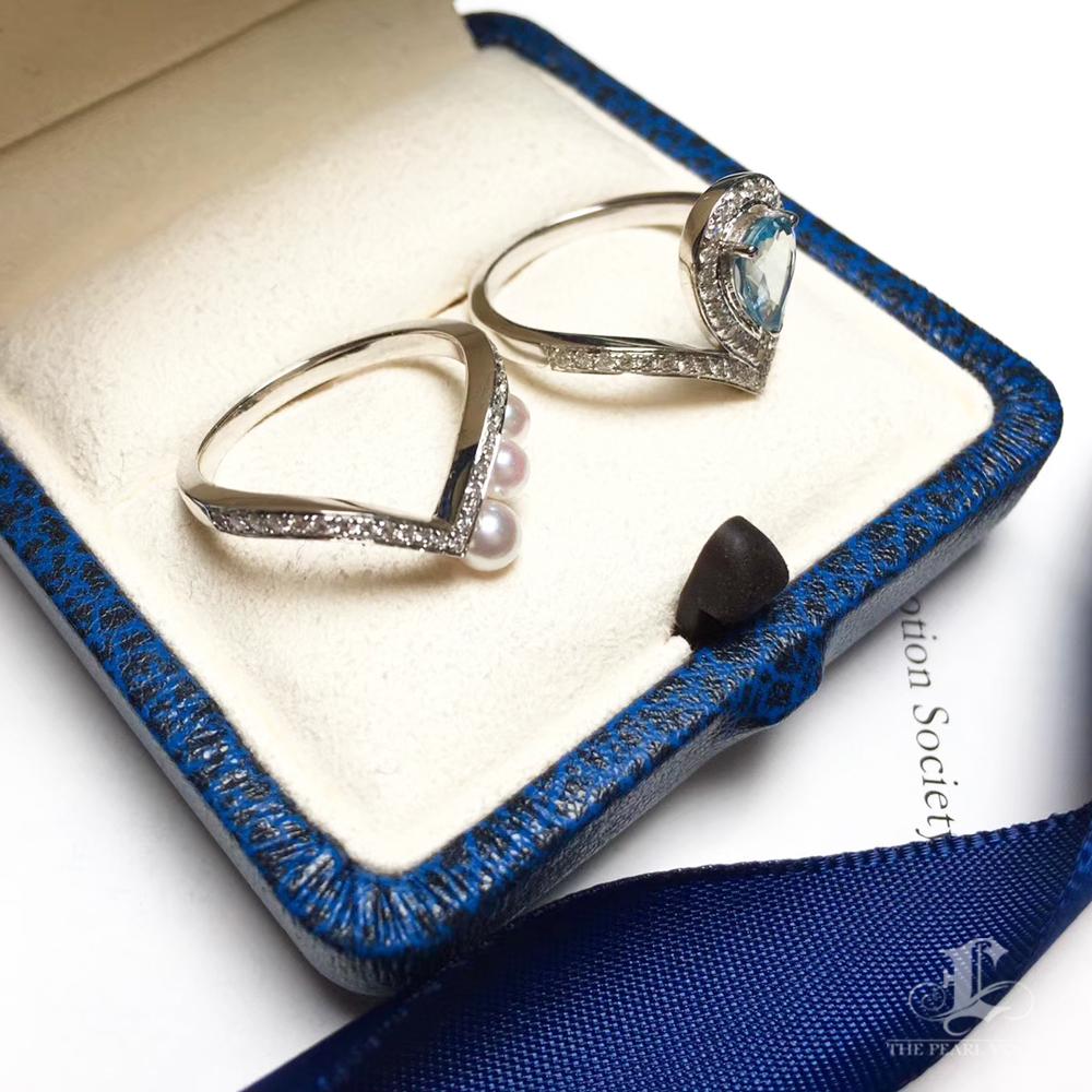 Anello impilabile con perle Akoya, zaffiro e diamanti in vendita 5