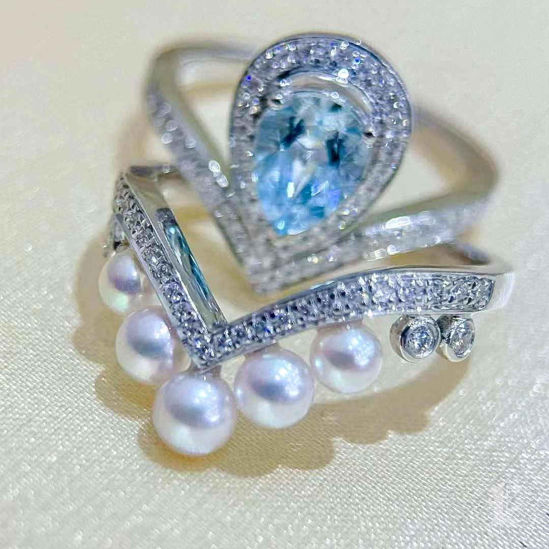 Donna Anello impilabile con perle Akoya, zaffiro e diamanti in vendita