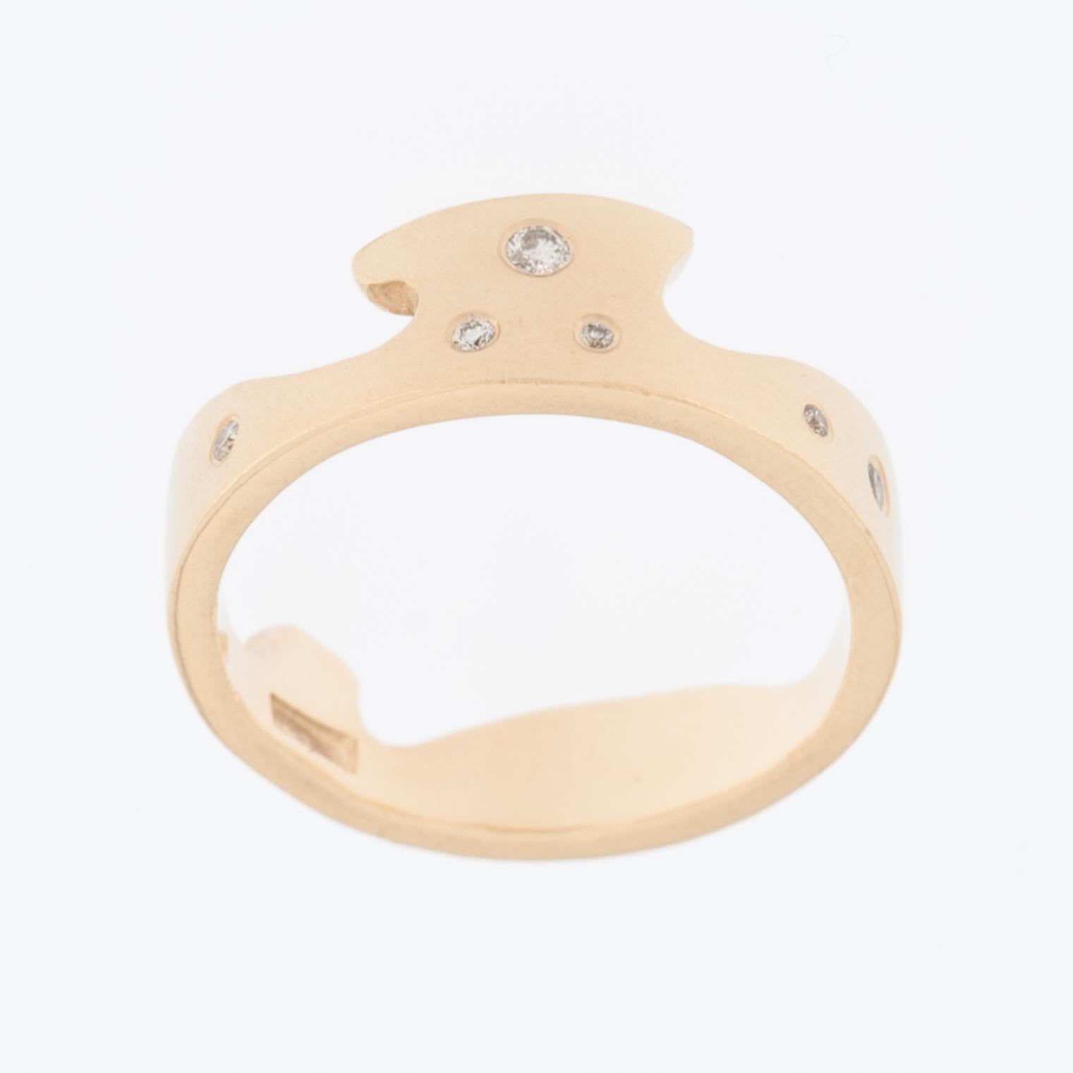 The Crown Ring 18kt Yellow Gold with Diamonds is a luxurious and exquisite piece of jewelry. 

The ring is crafted from 18kt yellow gold, which is known for its rich and warm color, making it a popular choice for fine jewelry.

The ring features a