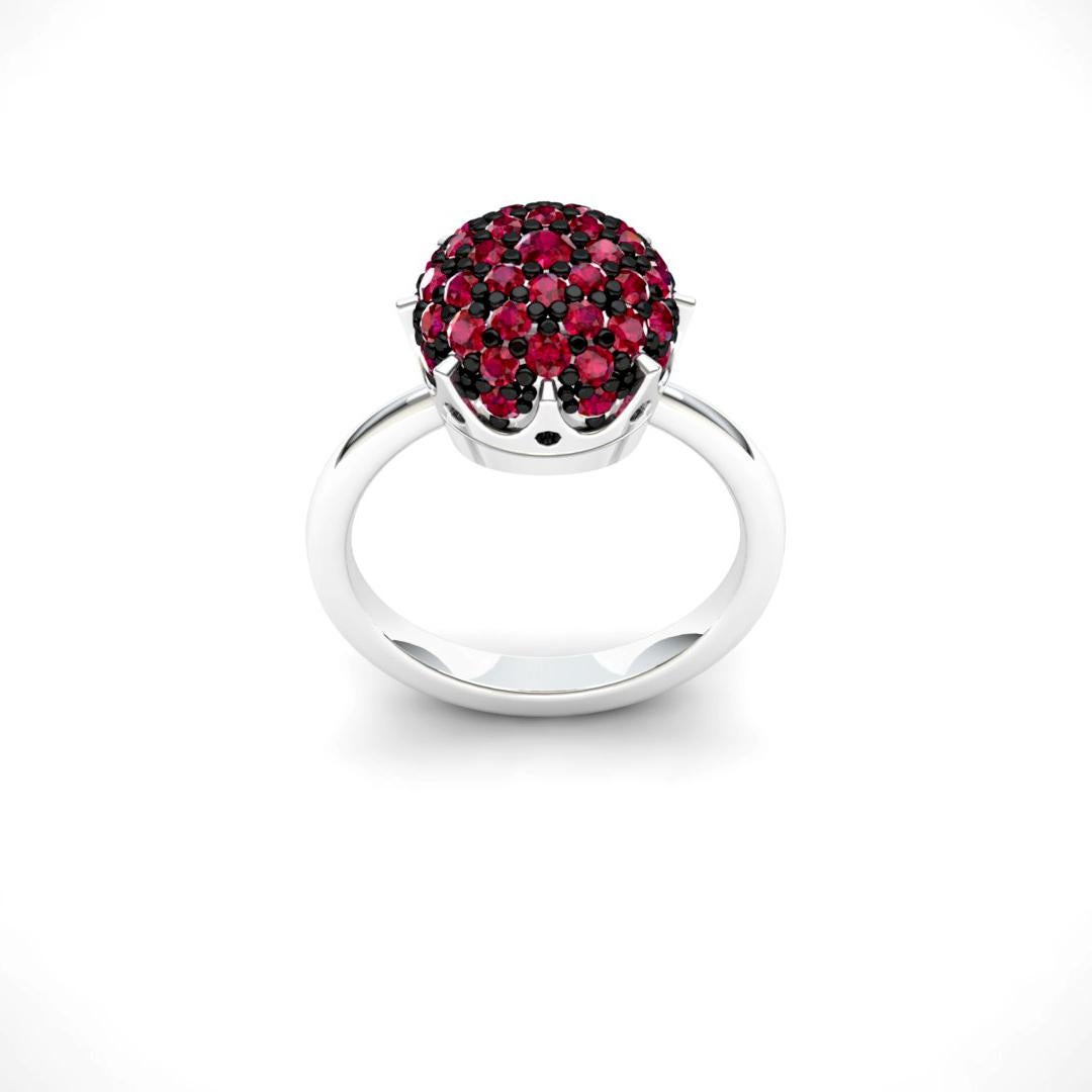 Crown Ruby Elegant White 18K Gold Ring for Her for Him In New Condition For Sale In Montreux, CH