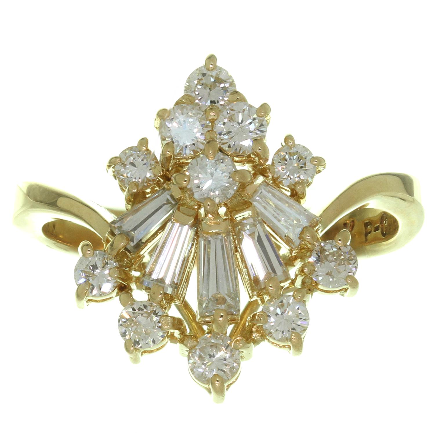 Crown-Shape Diamond Yellow Gold Estate Ring In Good Condition For Sale In New York, NY