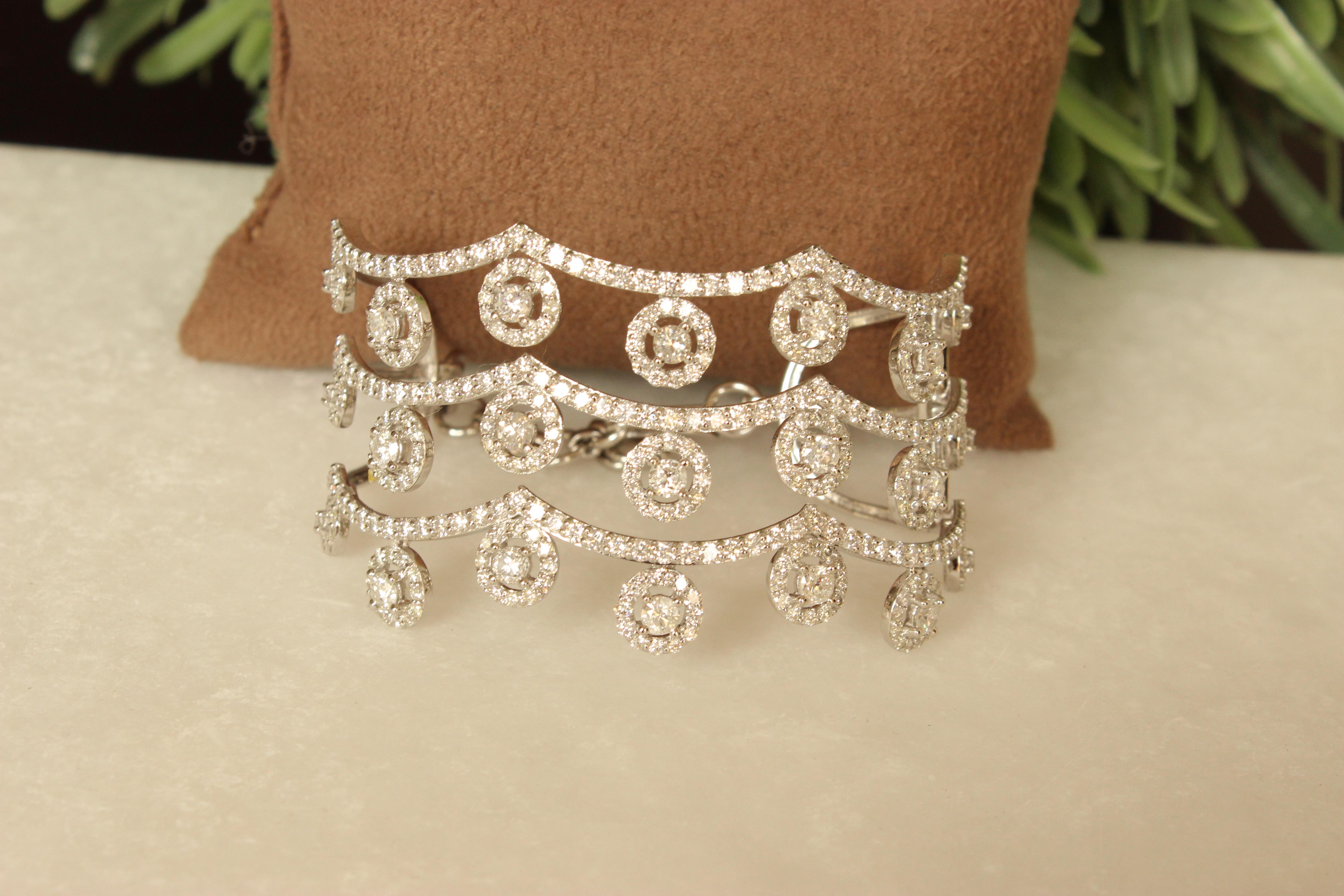 Crown Shaped Diamond Cuff Bracelet set in 18k Solid Gold For Sale 4