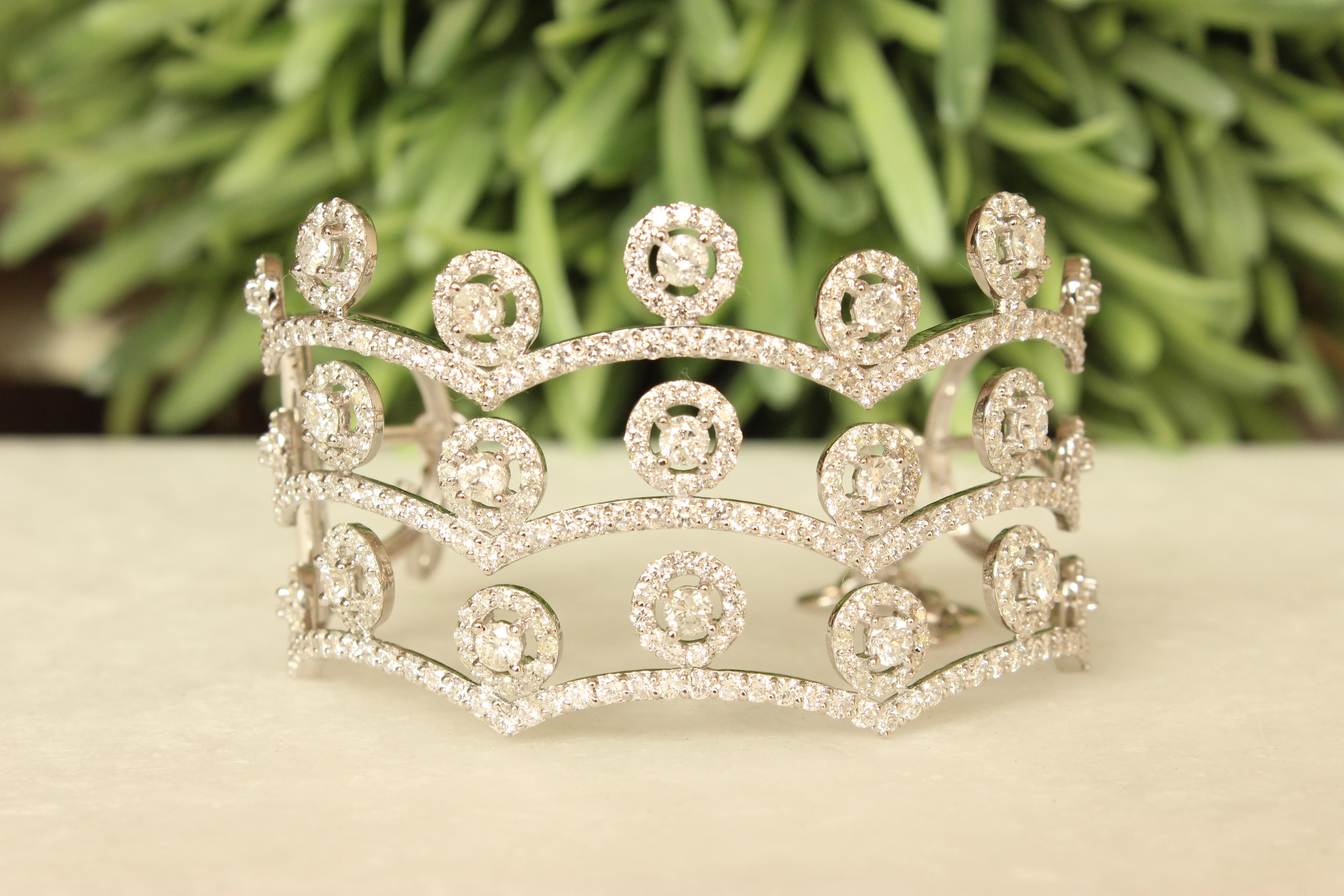 Crown Shaped Diamond Cuff Bracelet set in 18k Solid Gold For Sale 5