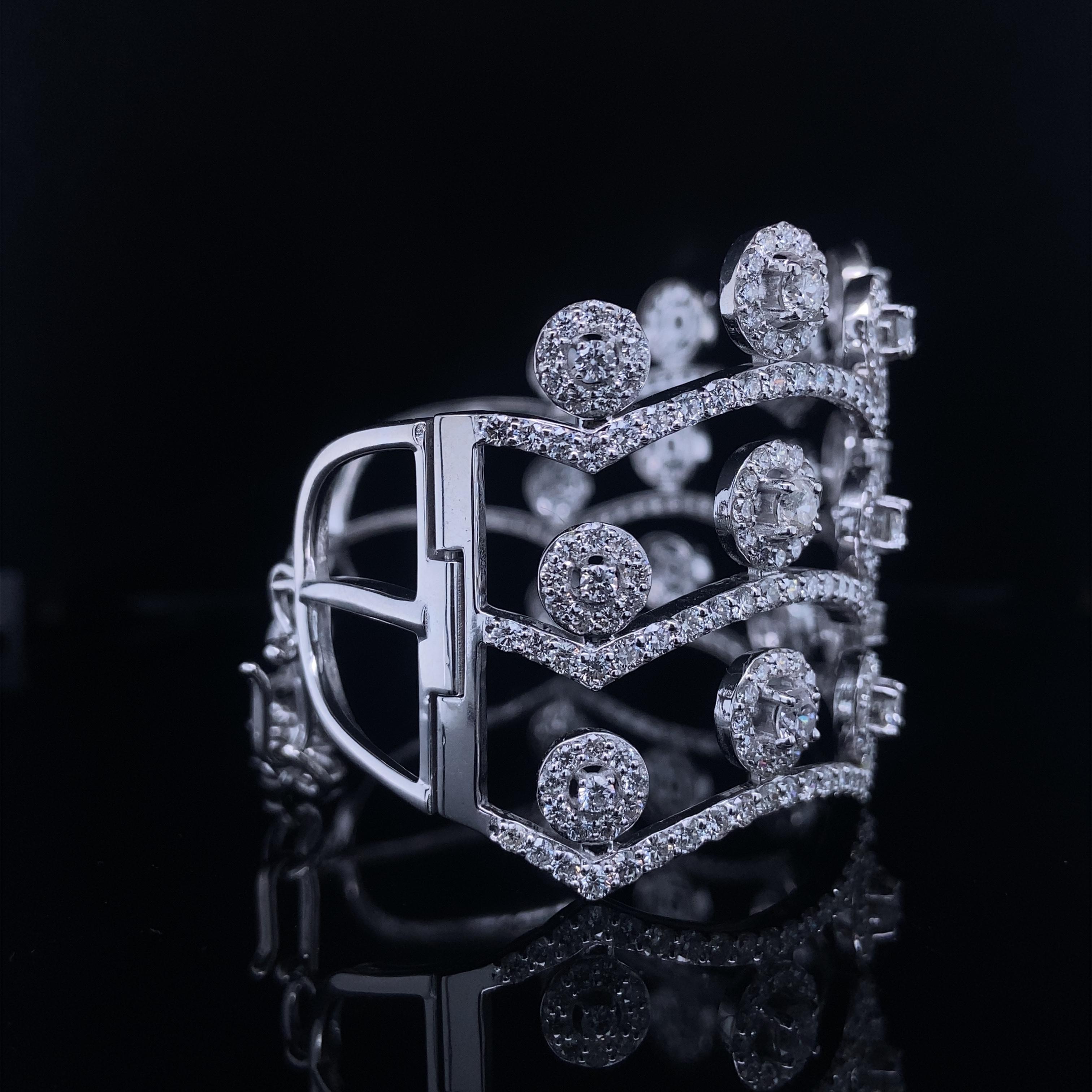 Art Deco Crown Shaped Diamond Cuff Bracelet set in 18k Solid Gold For Sale