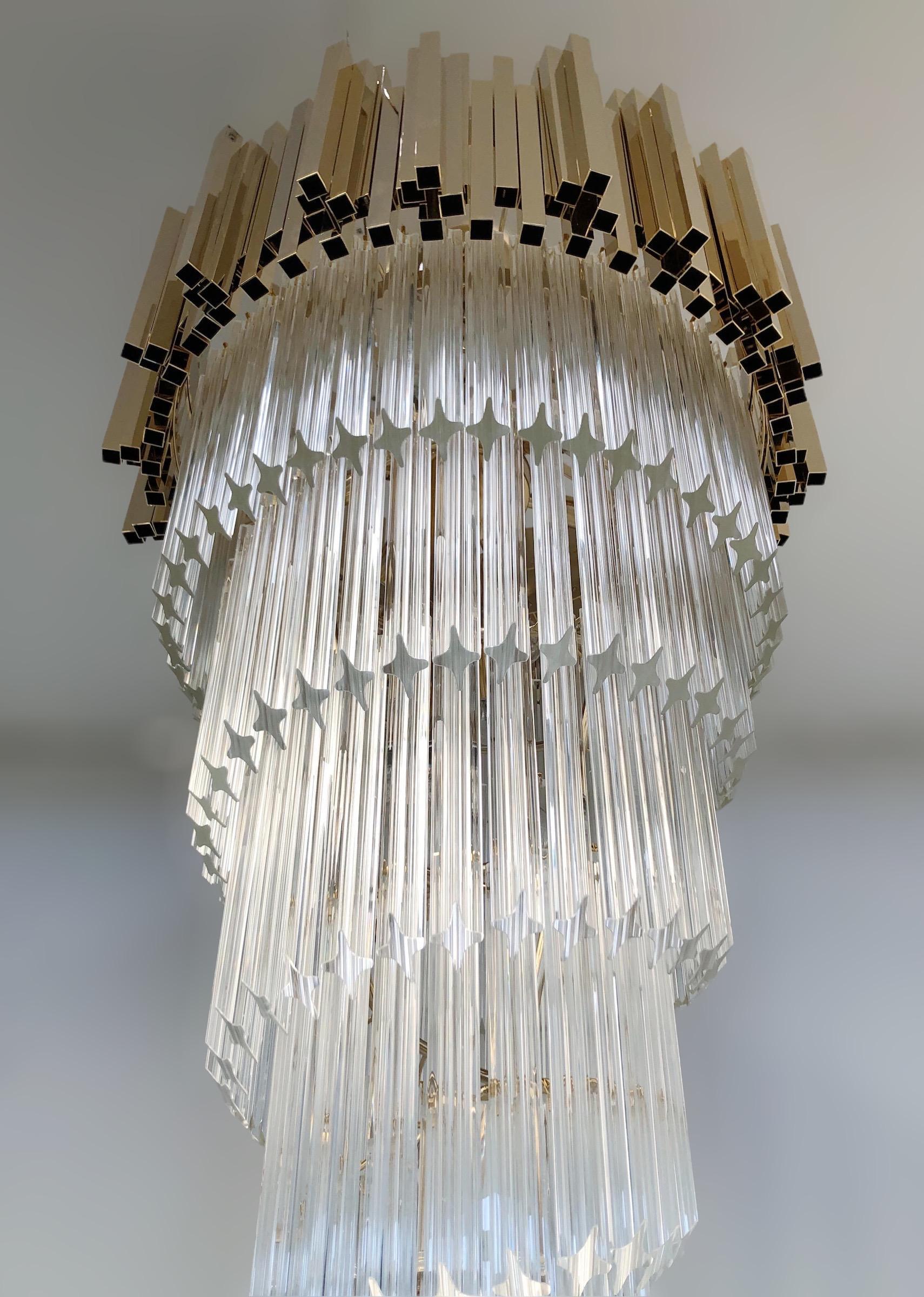Lampadario Crown Spiral di Fabio Ltd in vendita 1