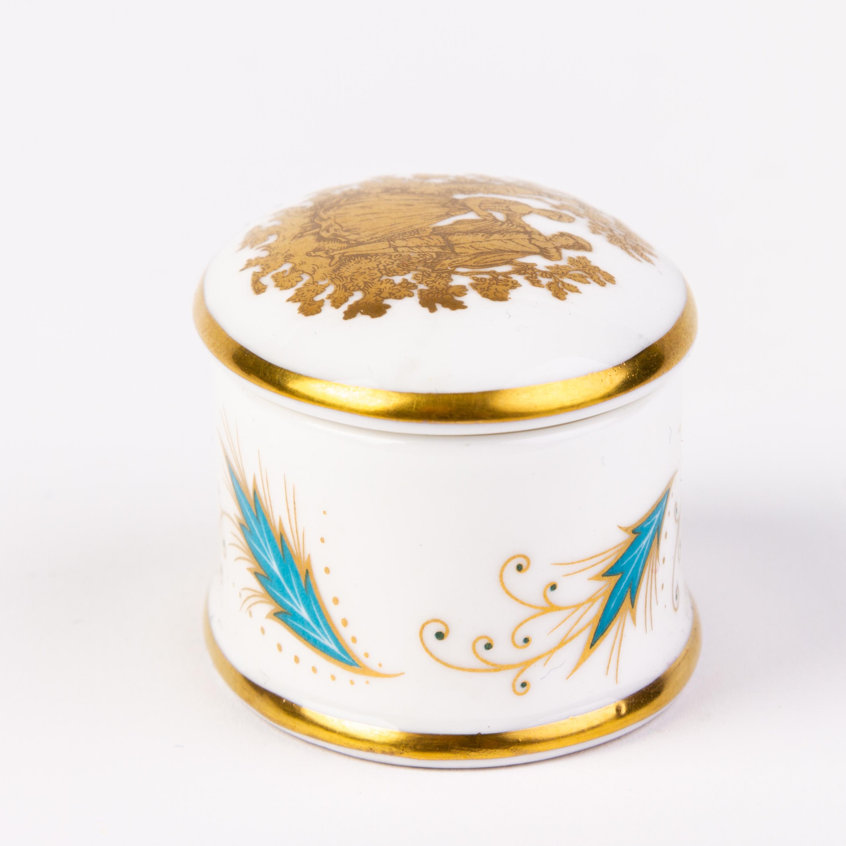 20th Century Crown Staffordshire Gilt Porcelain Romantic Lidded Box  For Sale
