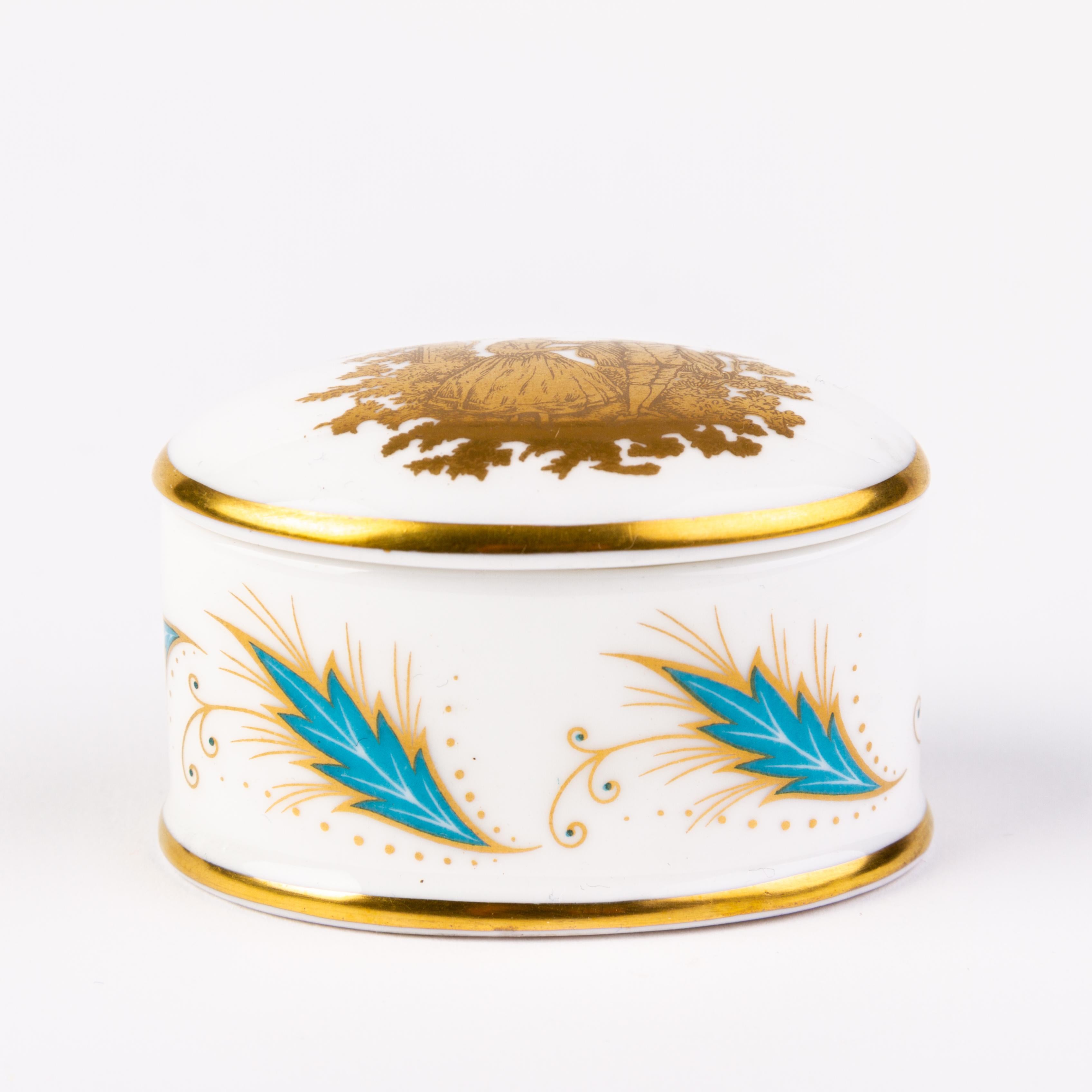 Crown Staffordshire Gilt Porcelain Romantic Lidded Box  For Sale 2