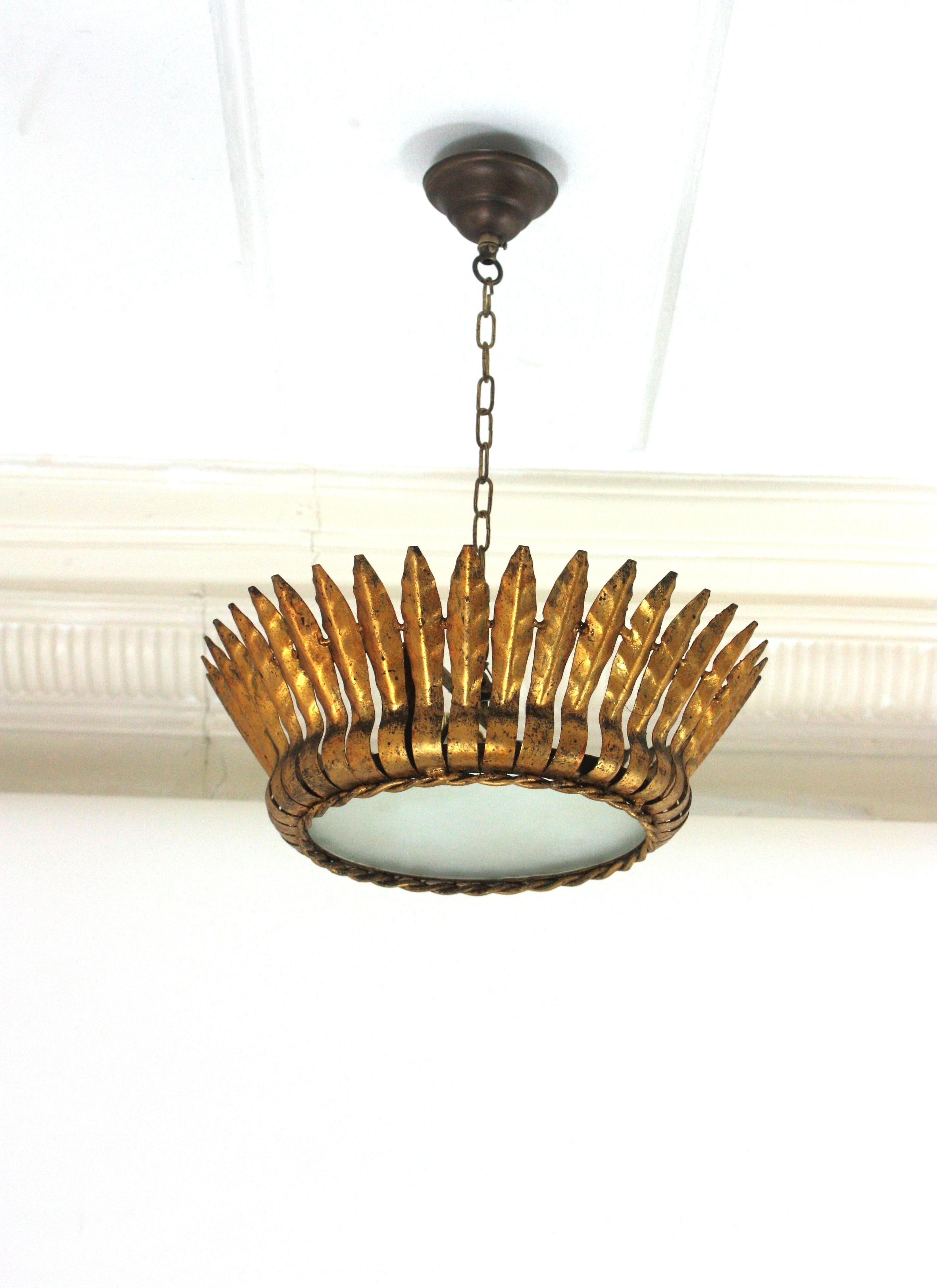 Crown Sunburst Leafed Ceiling Light Fixture with Frosted Glass In Good Condition For Sale In Barcelona, ES