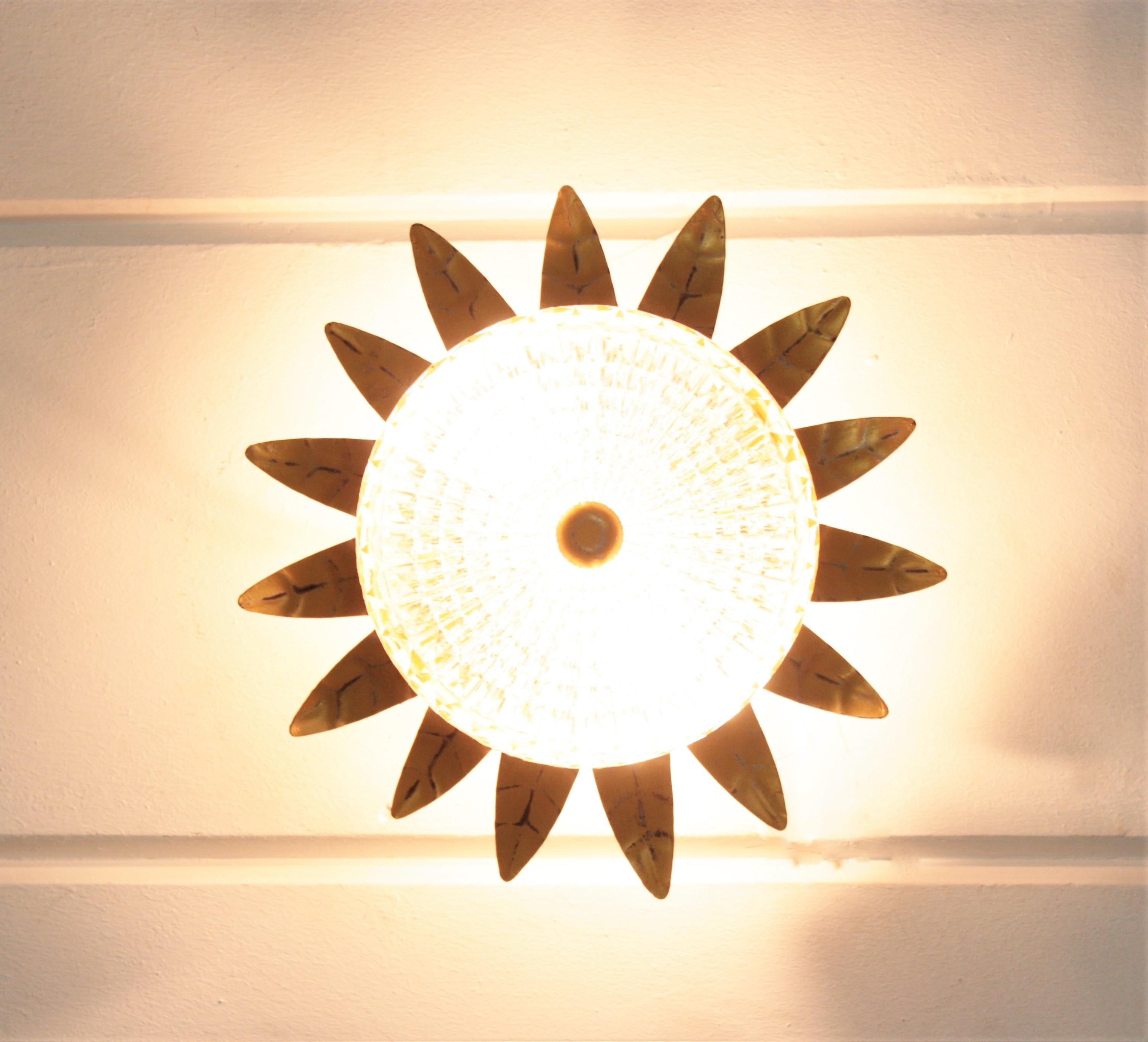 Sunburst Crown Light Fixture in Gilt Iron and Glass, 1950s In Good Condition For Sale In Barcelona, ES