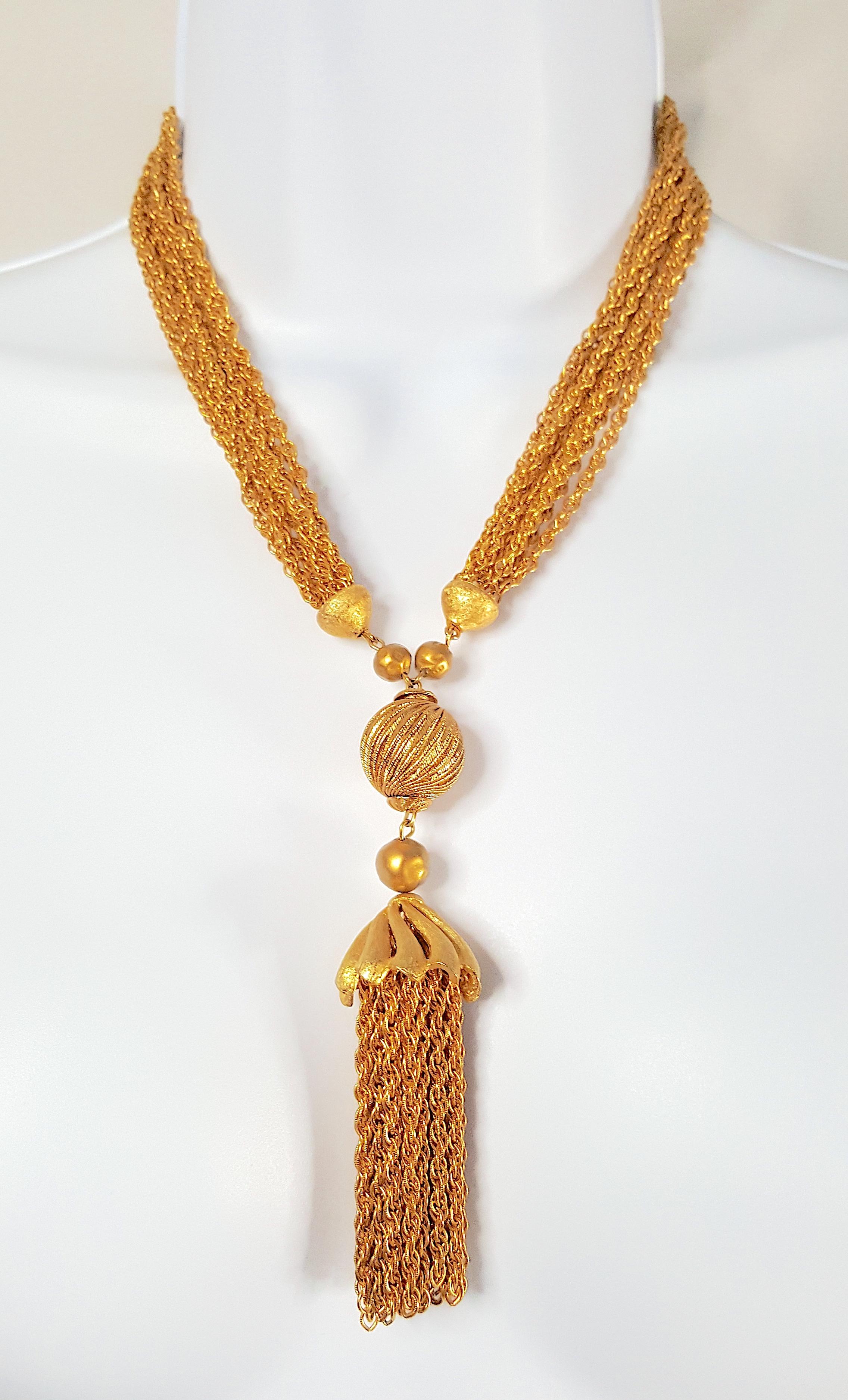 Néo-baroque Trifari Alfred Philippe Chausssures-Sautoir DemiParure texturée à chaîne lourde en or jaune en vente