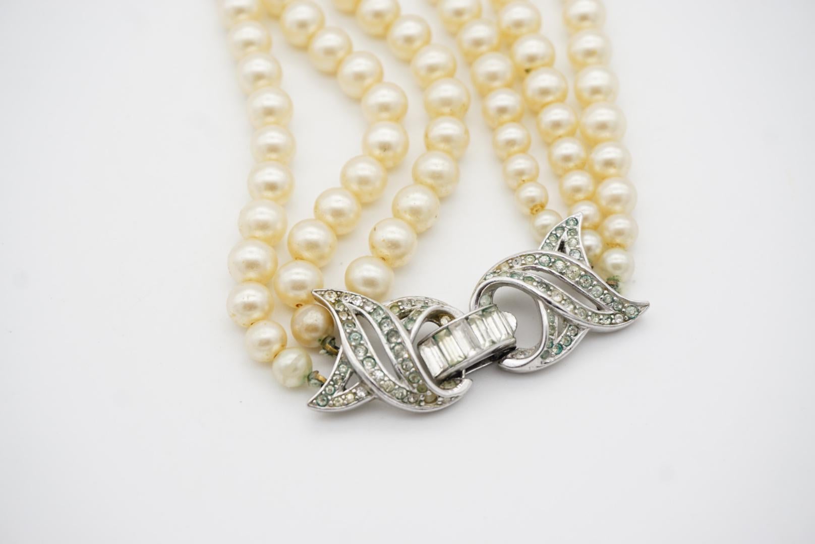 Crown Trifari 1940s White Beads Pearls Trio Strands Layers Crystals Necklace in vendita 10