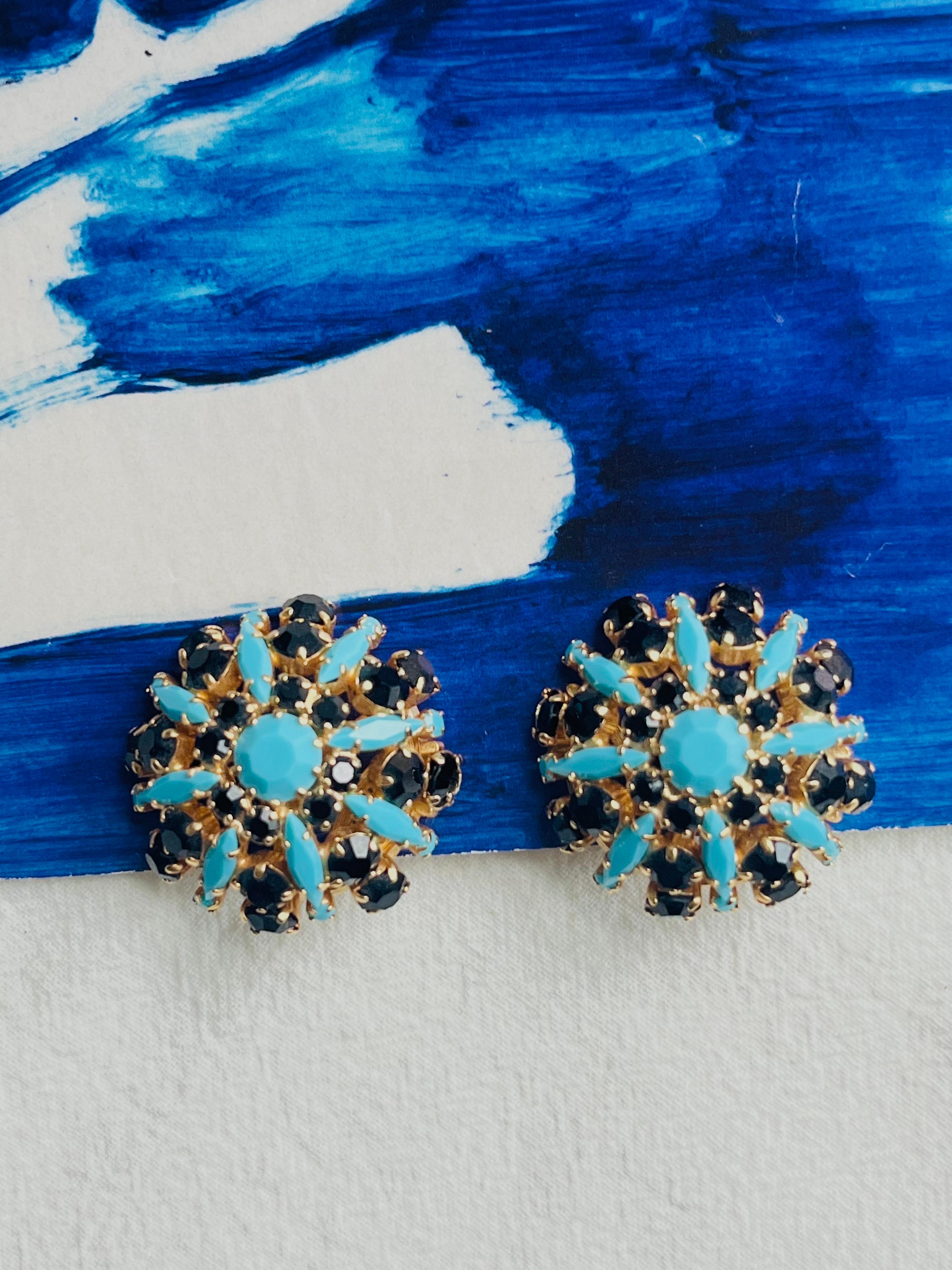 Art Deco Crown Trifari 1950s Circle Turquoise Navy Crystals Openwork Dome Clip Earrings