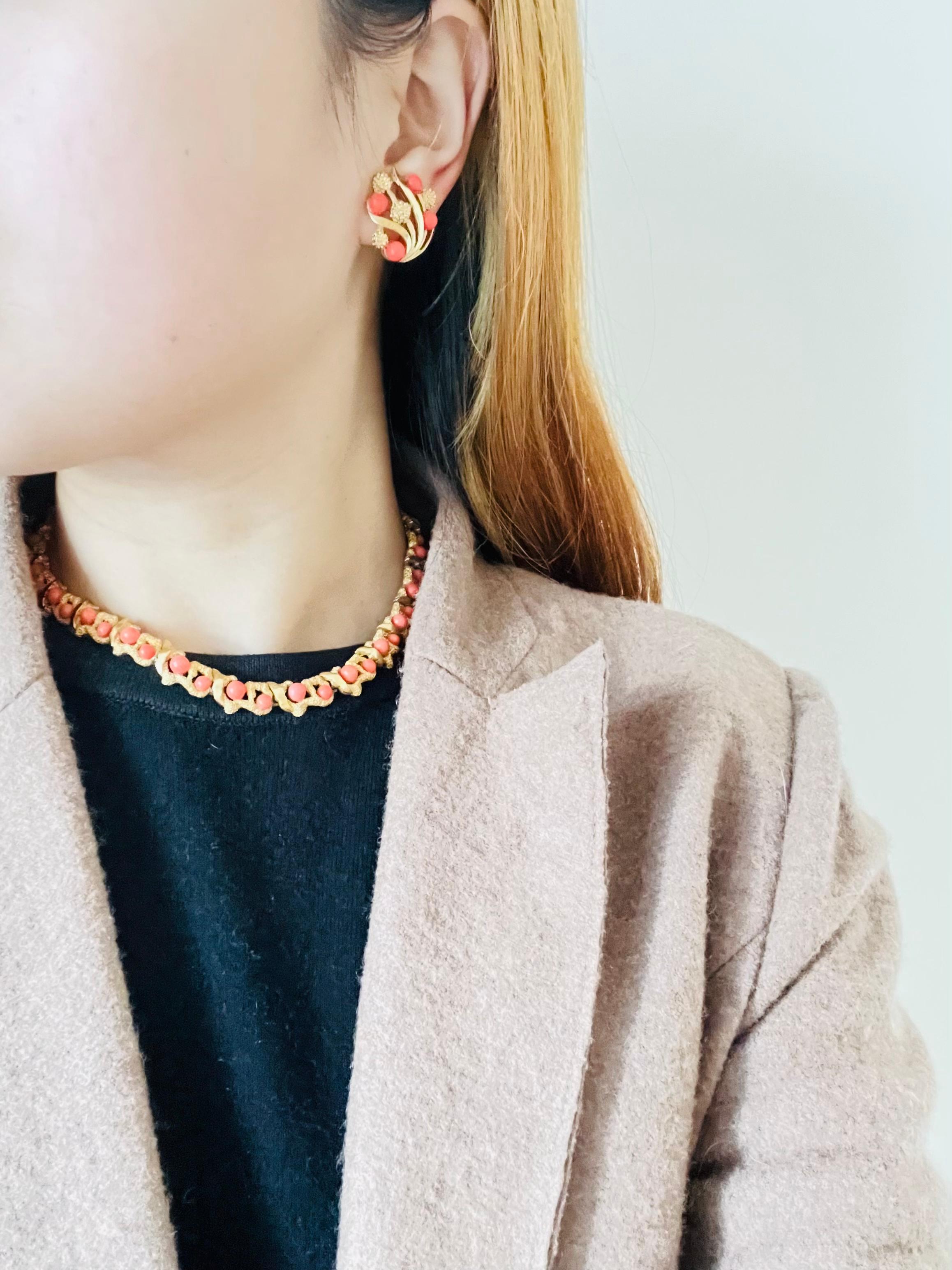 Women's or Men's Crown Trifari 1950s Coral Orange Floral Cabochon Openwork Set Necklace Brooch For Sale