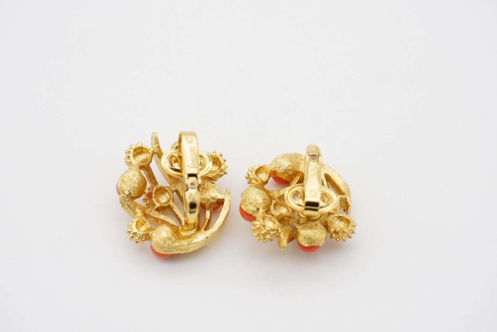 Crown Trifari 1950s Coral Orange Gold Floral Cabochon Interlocked Linked 2 Set For Sale 6