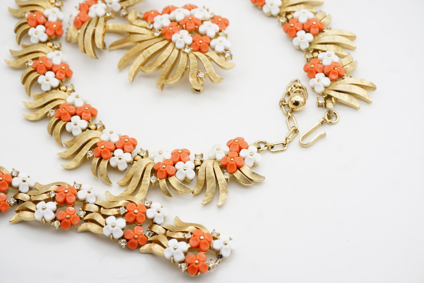 Corona Trifari 1950 Corallo Arancione Bianco Cristalli Forget Me Not Fiore Foglia 4 Set in vendita 11