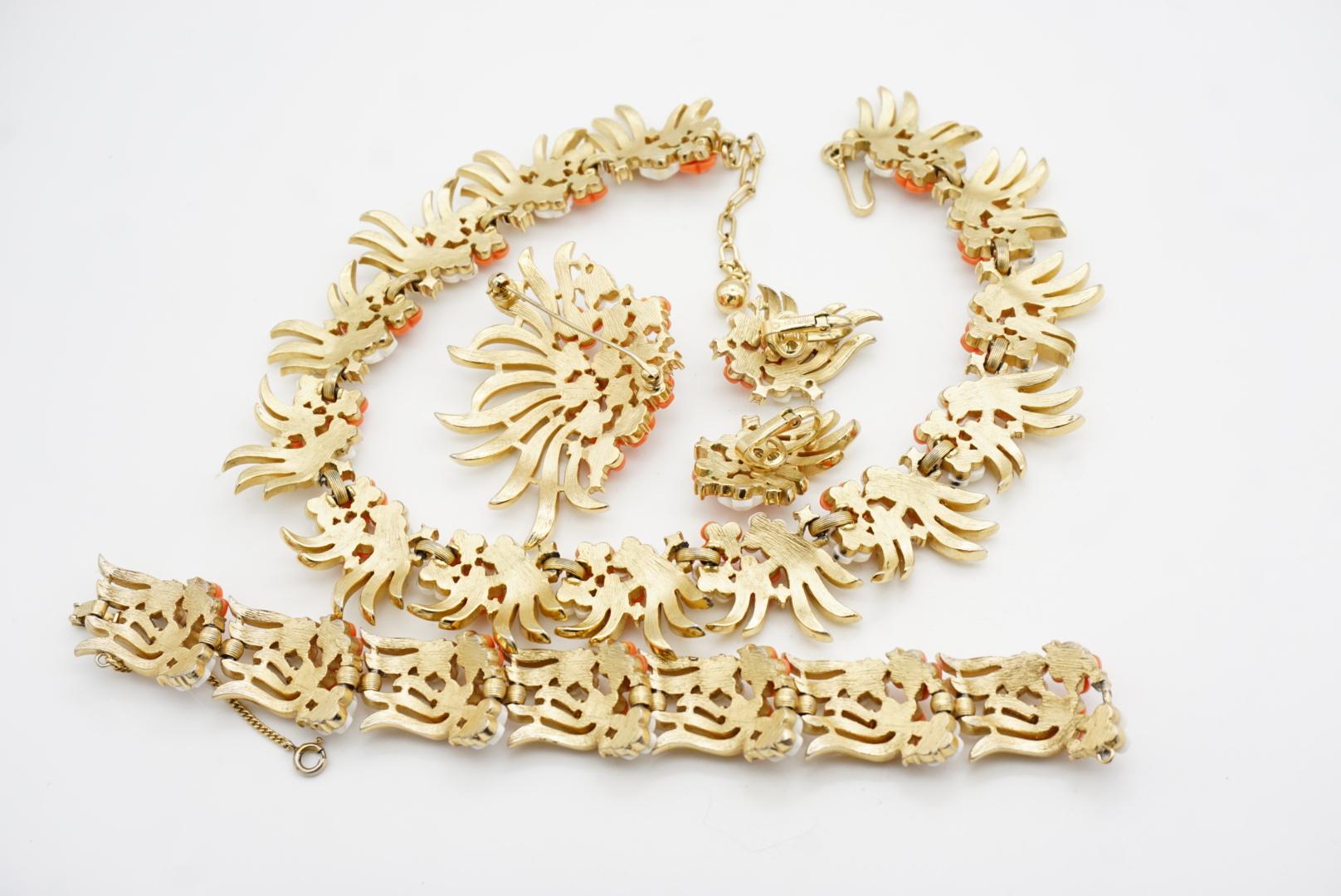 Corona Trifari 1950 Corallo Arancione Bianco Cristalli Forget Me Not Fiore Foglia 4 Set in vendita 12