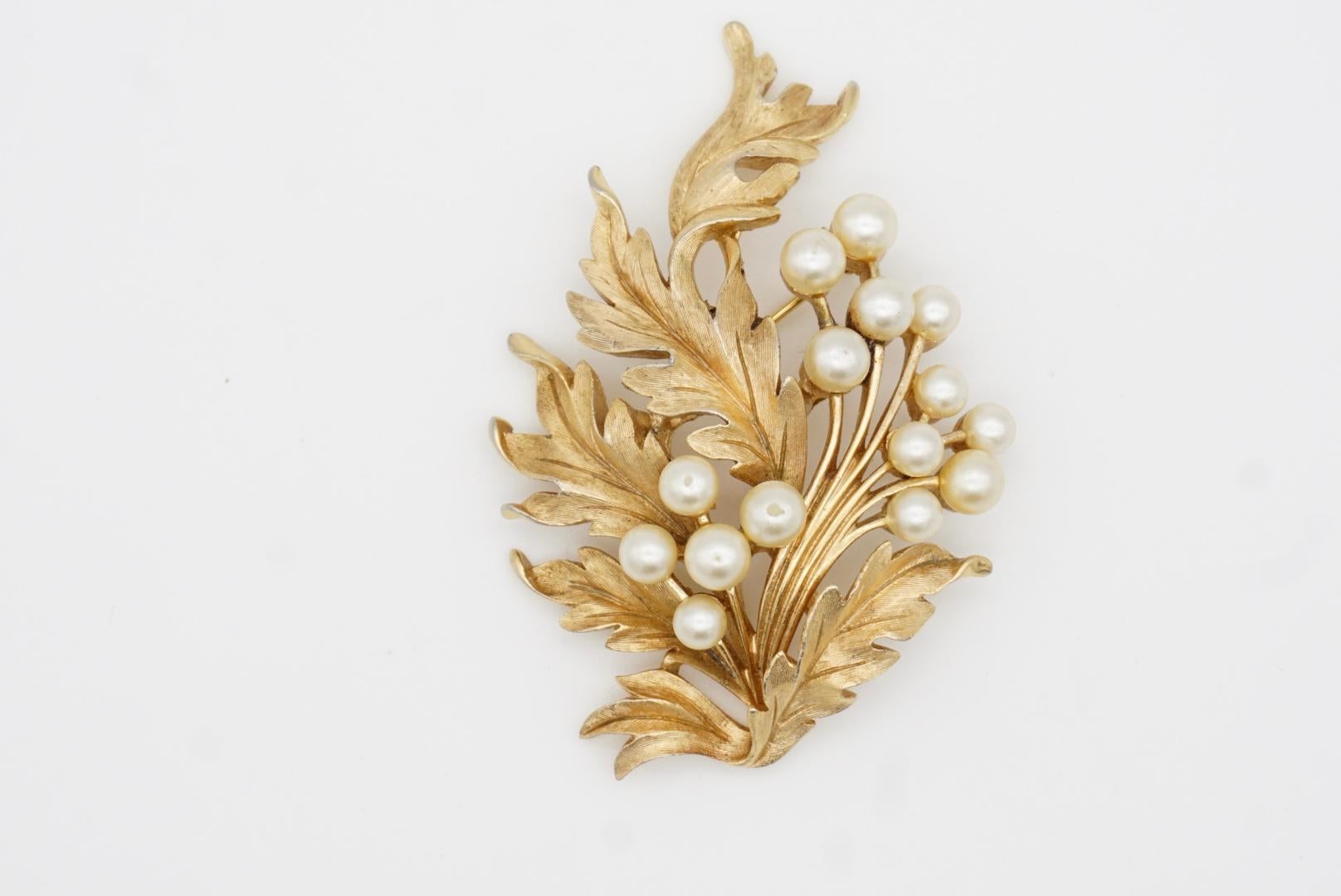 Crown Trifari 1950s Curled Wavy Flourish Leaf Flower Pearl Openwork Gold Brooch 3