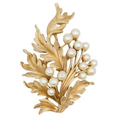 Crown Trifari 1950s Curled Wavy Flourish Leaf Flower Pearl Openwork Gold Brooch