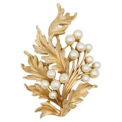 Vintage Crown Trifari 1950s Curled Wavy Flourish Leaf Flower Pearl Openwork Gold Brooch
