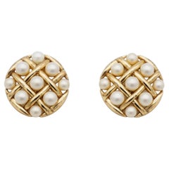 Crown Trifari 1950s Gold Round Circle White Pearls Openwork Criss Cross Earrings