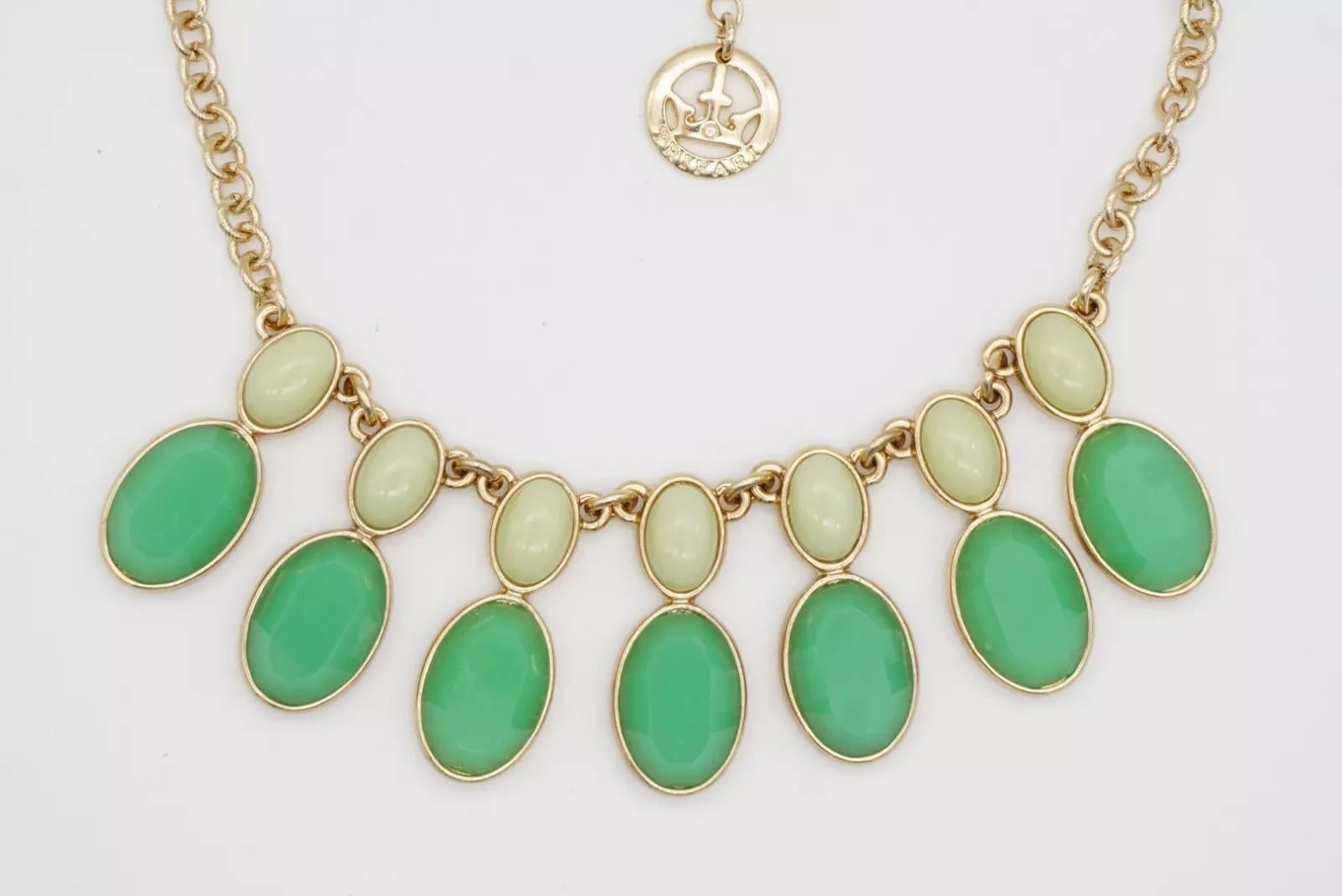 Collana Crown Trifari 1950s Gripoix Oval Light Green Emerald Pendant Chunky in vendita 8