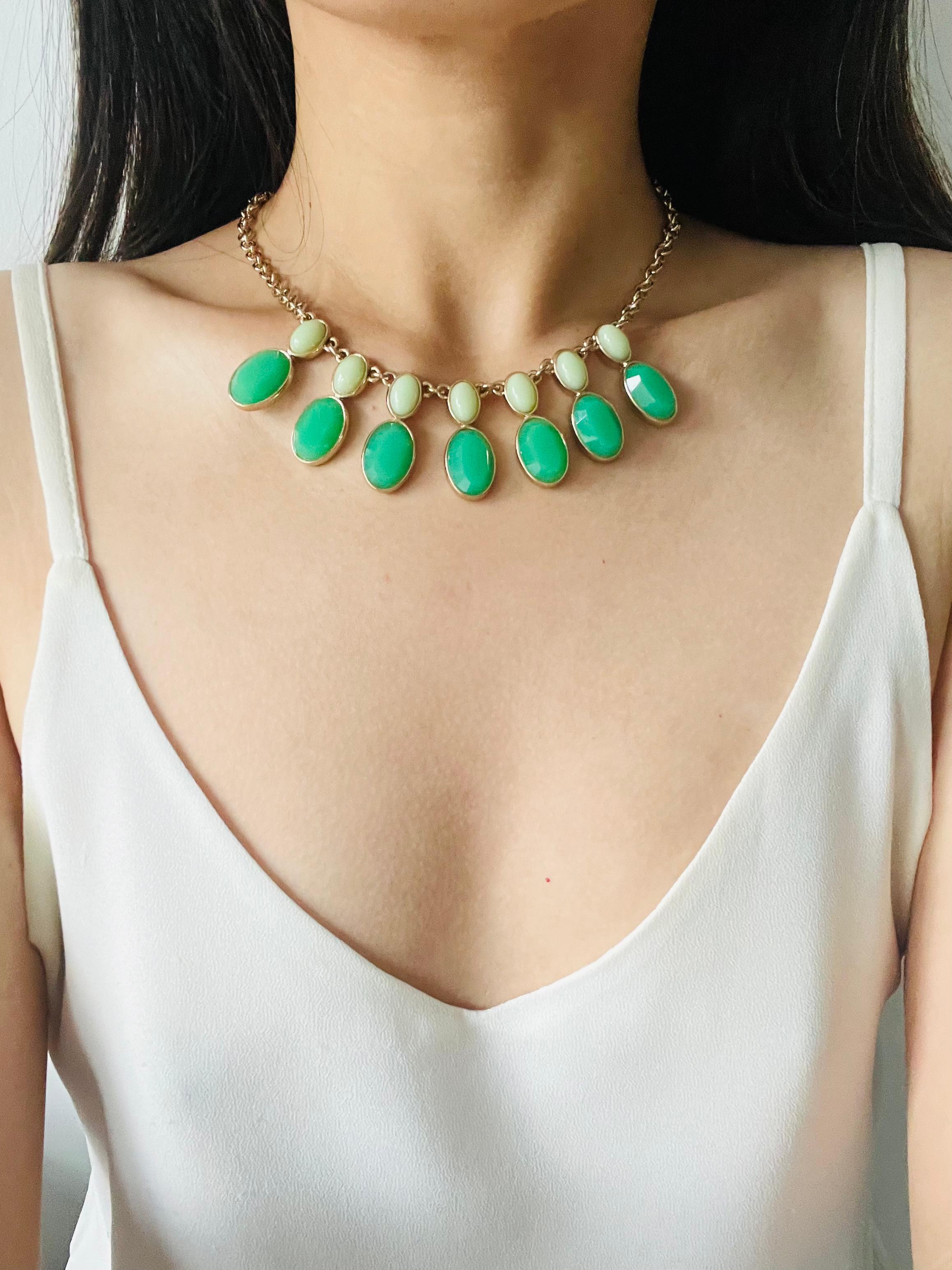 Crown Trifari 1950s Gripoix Oval Light Green Emerald Pendant Chunky Necklace 2
