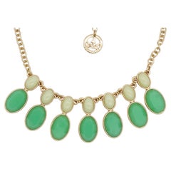 Crown Trifari 1950s Gripoix Oval Light Green Emerald Pendant Chunky Necklace