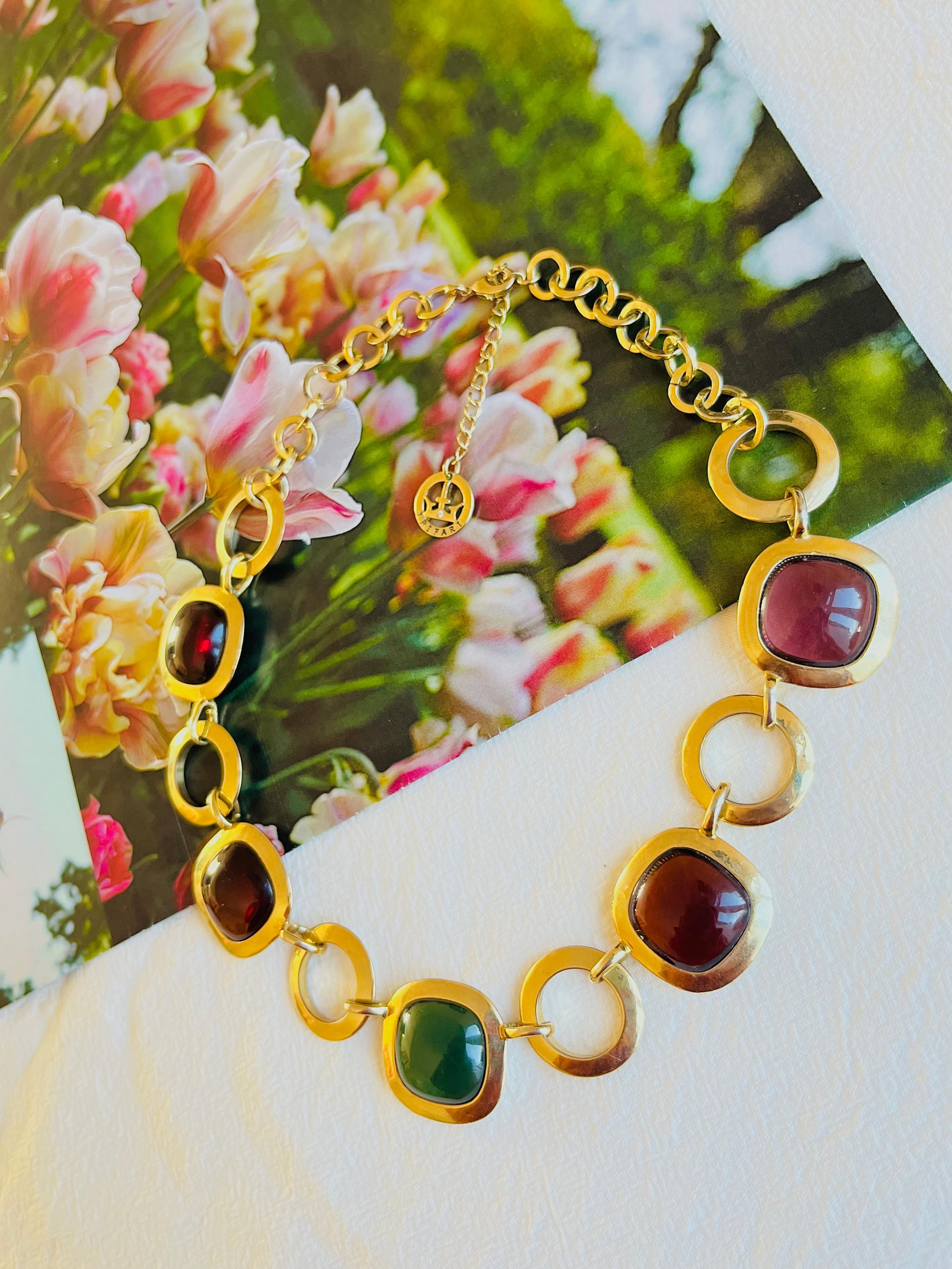 Women's or Men's Crown Trifari 1950s Gripoix Purple Amber Green Round Interlock Pendant Necklace For Sale