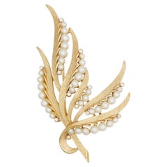 Crown Trifari 1950s Large Gold Pearls Wavy Leaf Crystals Feather Chunky Brooch
