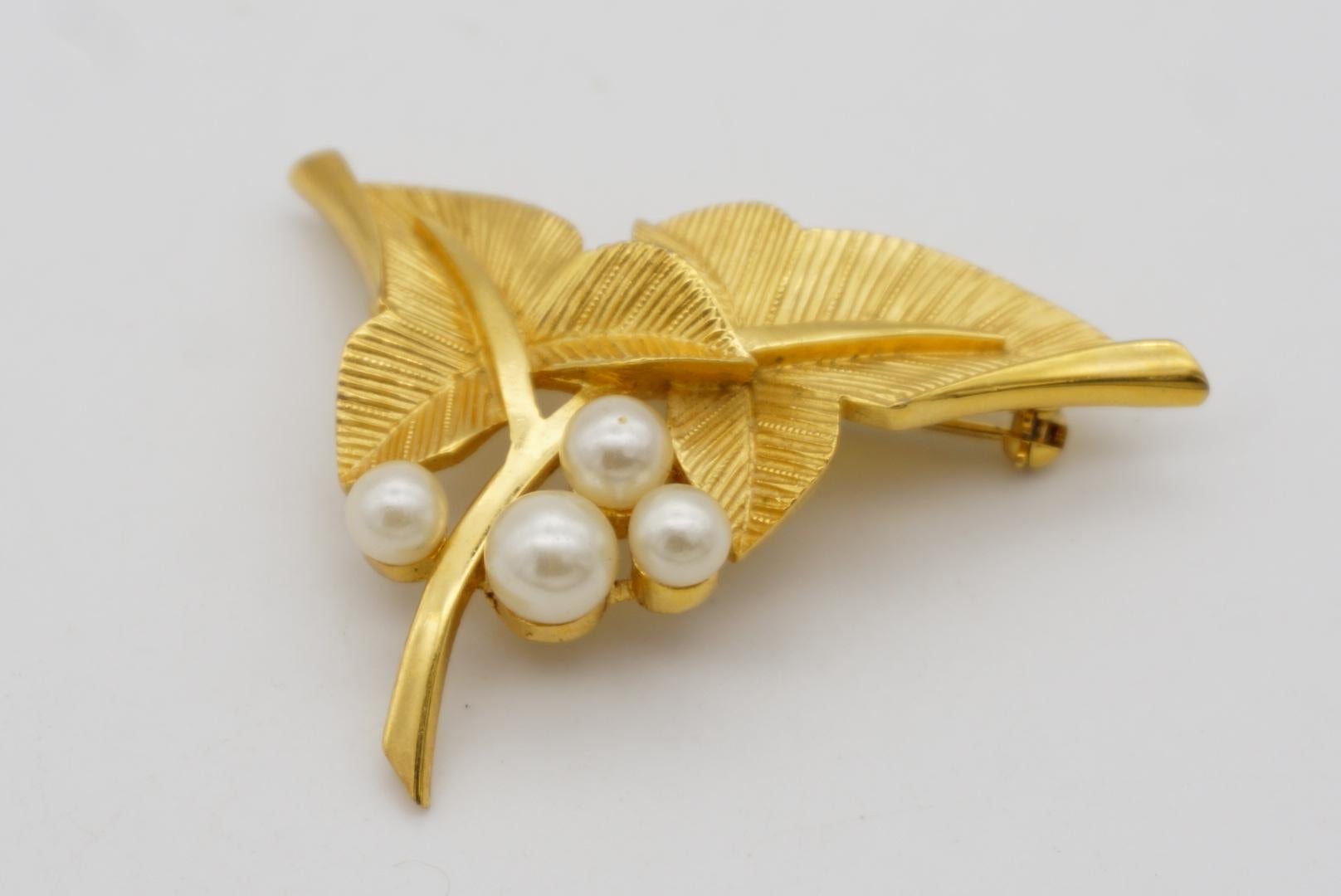 Crown Trifari 1950s Large Leaf Palm Flower Triangle White Pearls Cluster Brooch 5