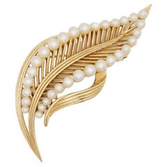 Vintage Crown Trifari 1950s Large Sway Wind Leaf Reed Wheat Pearls Openwork Gold Brooch