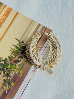 Crown Trifari 1950s Laurel Olive Branch Wreath Flower Leaf Crystals Bow Brooch