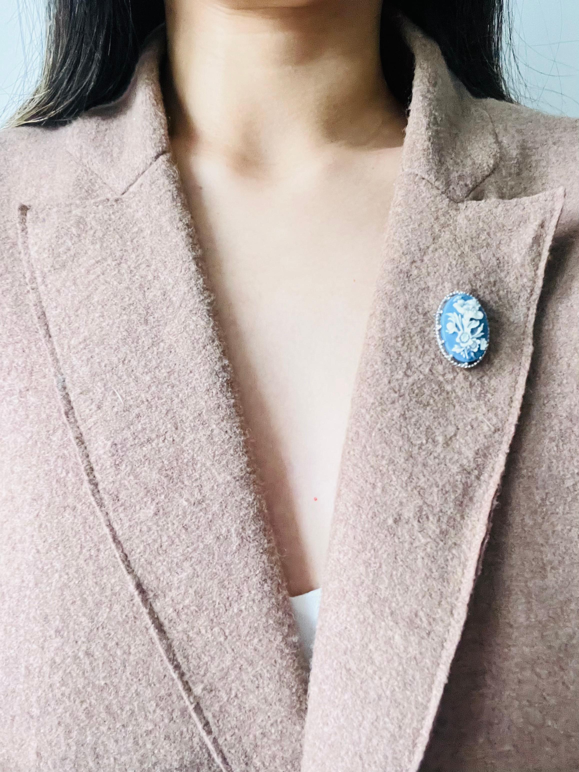 Crown Trifari 1950s Oval Blue White Blossom Flower Relief Cameo Silver Brooch 1