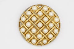 Crown Trifari 1950s Round Circle White Pearls Openwork Criss Cross Gold Brooch
