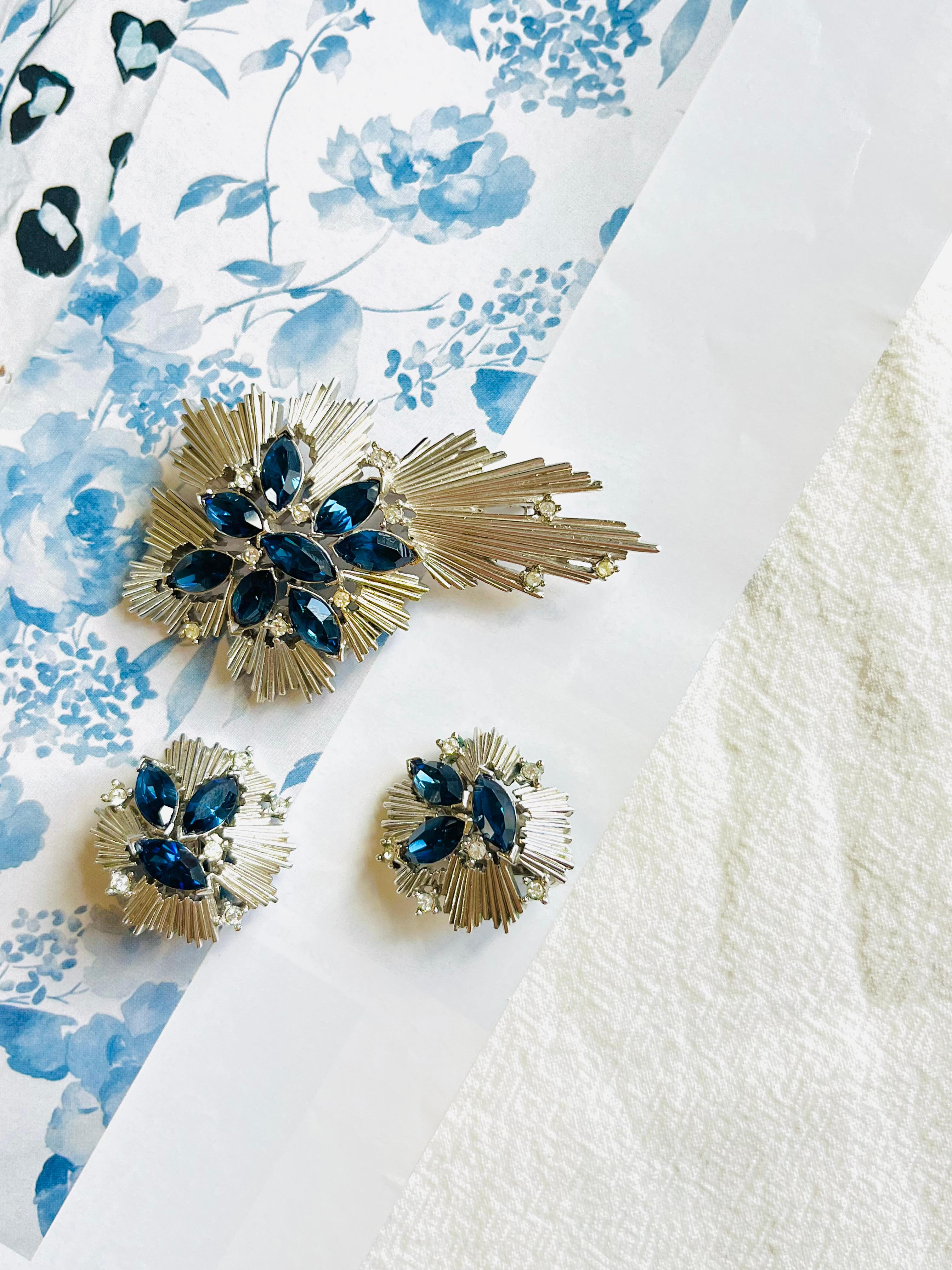 Women's or Men's Crown Trifari 1950s Sapphire Crystals Stars Leaf Set Earrings Brooch Bracelet