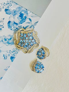 Crown Trifari 1950s Sky Blue Aqua Crystals Flower Wreath Leaf Openwork 2 Set